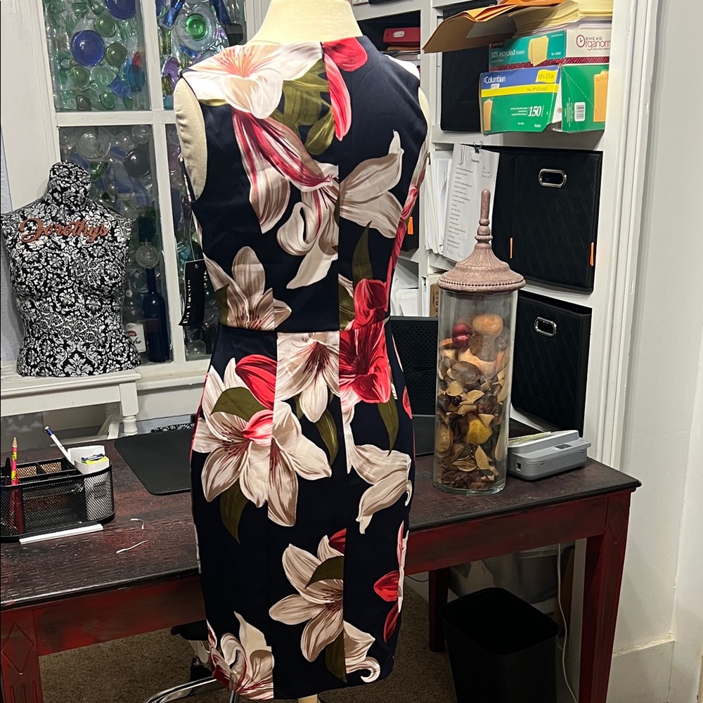 Enfocus Studio Navy Sleeveless Floral Midi Dress with Red & Cream Blooms - Picture 3 of 5